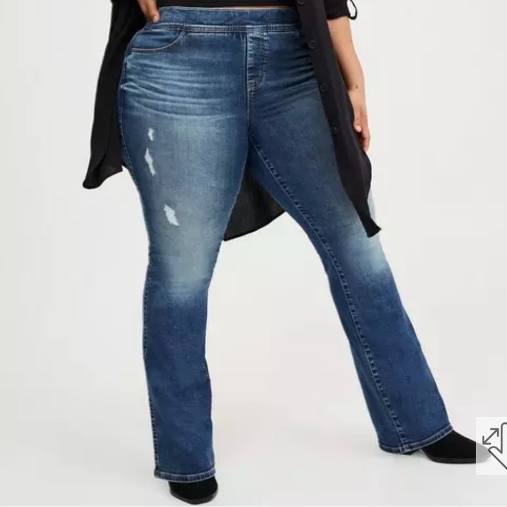 Torrid Women's Boot Cut Blue Jeans
